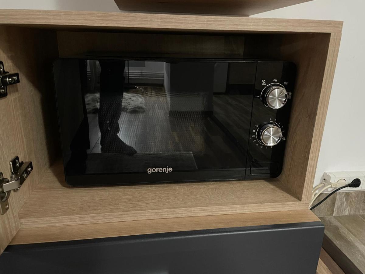 Central Studio Lcs Hunedoara Exteriör bild