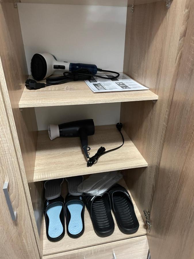 Central Studio Lcs Hunedoara Exteriör bild