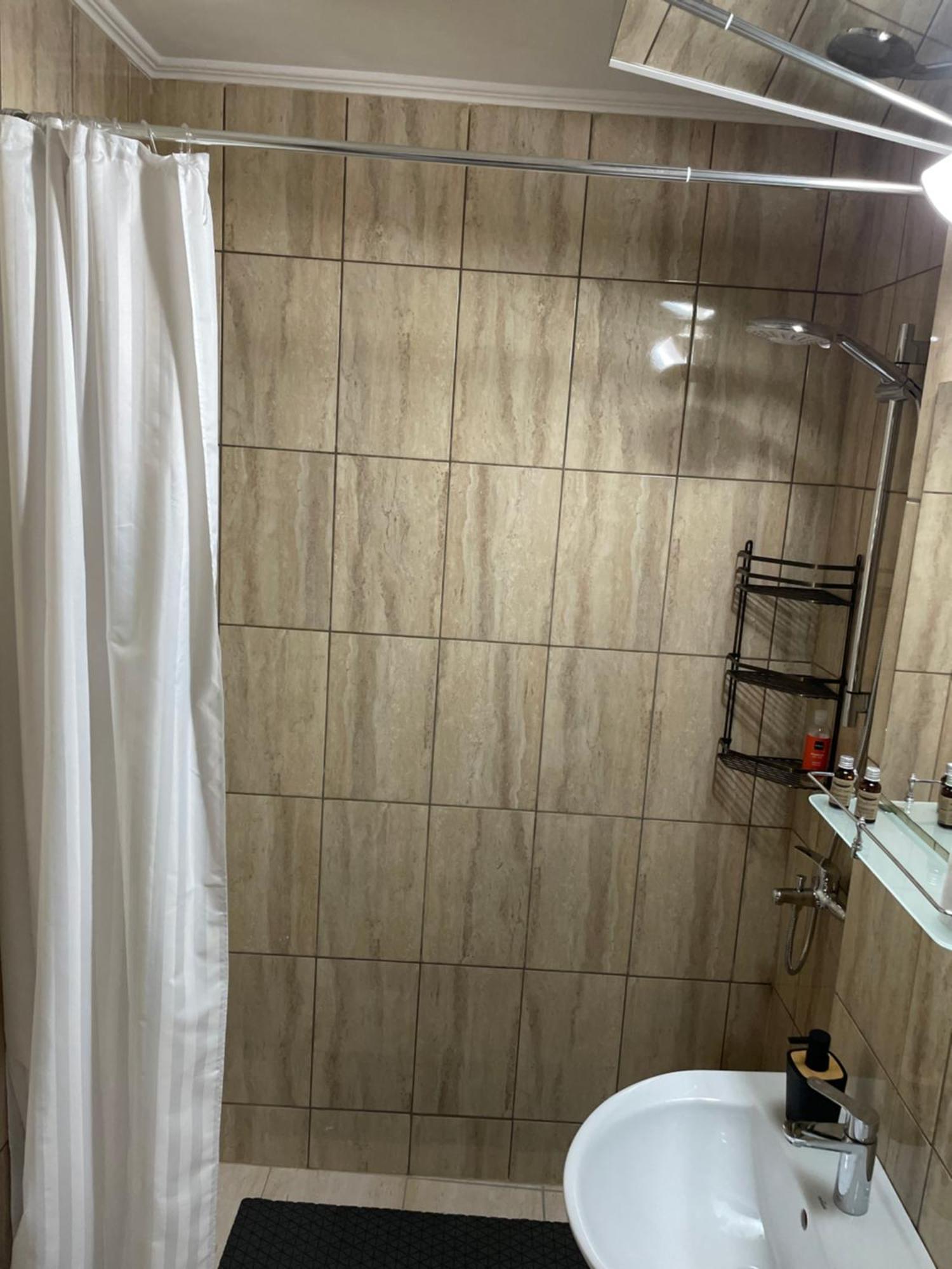 Central Studio Lcs Hunedoara Exteriör bild