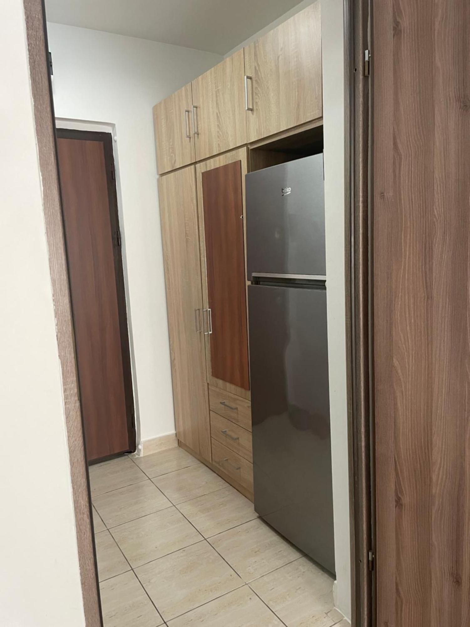 Central Studio Lcs Hunedoara Exteriör bild