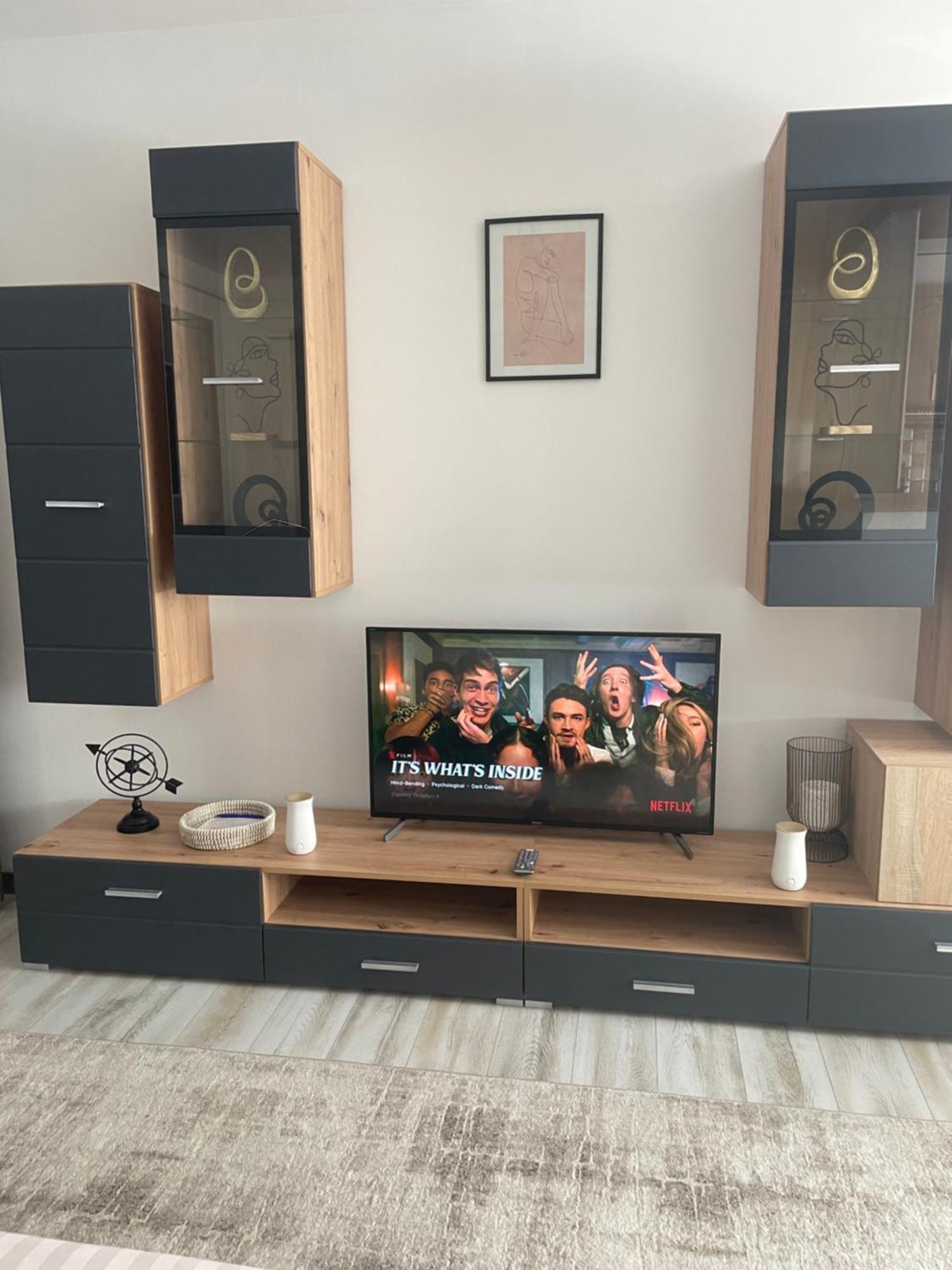 Central Studio Lcs Hunedoara Exteriör bild